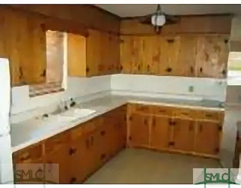 324 E 55th St, Savannah, GA 31405 photo 2