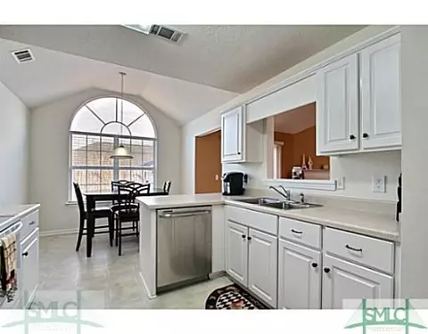 116 W Tisbury Ln, Pooler, GA 31322 photo 9