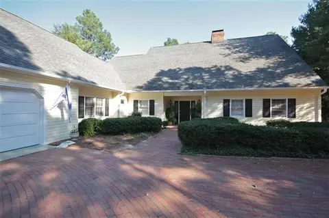 171 W Devonshire Ave, West End, NC 27376 photo 1