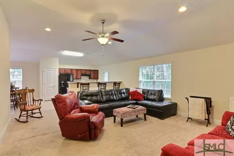 138 Knotty Pine Cir, Springfield, GA 31329 photo 6