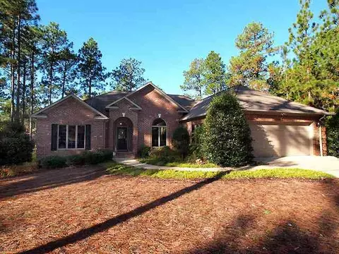 165 Pinyon Cir, Pinehurst, NC 28374 photo 1