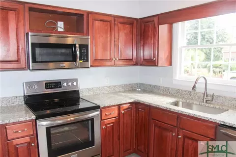 637 E 60th St, Savannah, GA 31405 photo 9