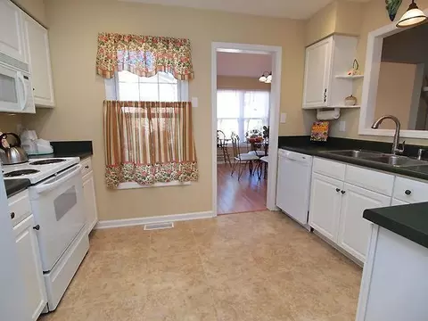 1430 E Longleaf Dr, Pinehurst, NC 28374 photo 2