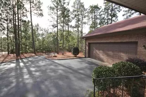 240 Firetree Ln, West End, NC 27376 photo 3
