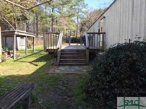 205 Quarters St, Springfield, GA 31329 photo 5
