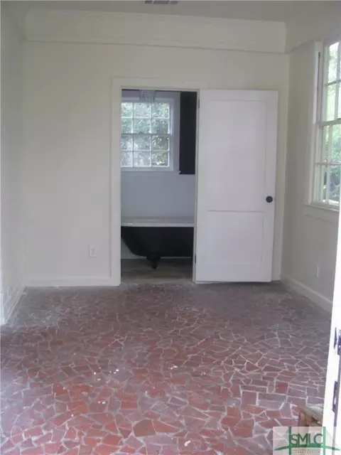 1213 E 51st St, Savannah, GA 31404 photo 4