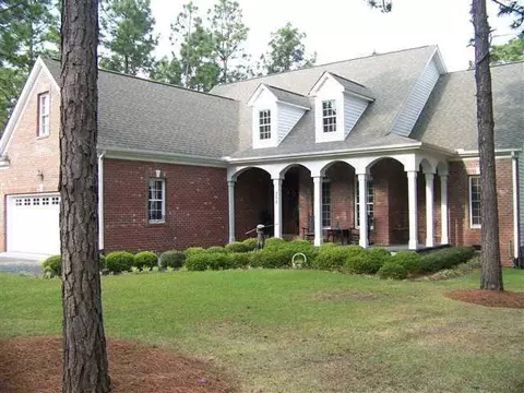 258 Longleaf Dr, West End, NC 27376 photo 1