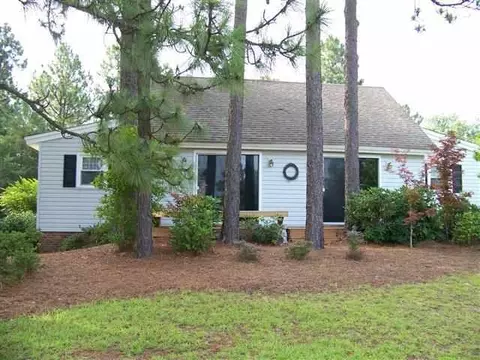 144 E Shenandoah Rd, West End, NC 27376 photo 1