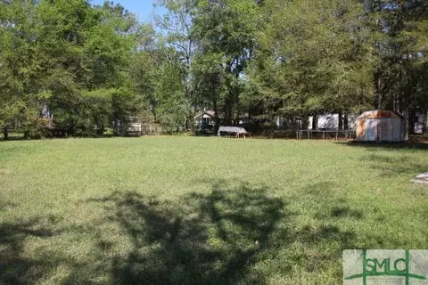 139 3rd St, Midway, GA 31320 photo 6