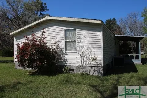 139 3rd St, Midway, GA 31320 photo 7