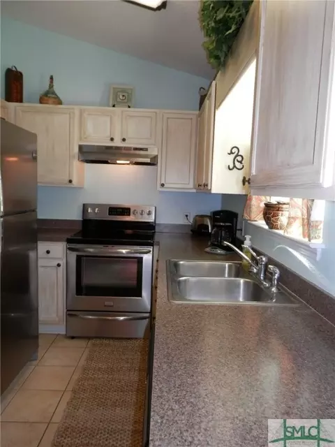 469 Shadowbrook Cir, Springfield, GA 31329 photo 8
