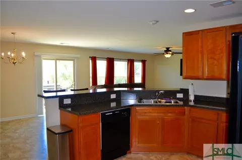 307 Hitching Post Ln, Pooler, GA 31322 photo 12