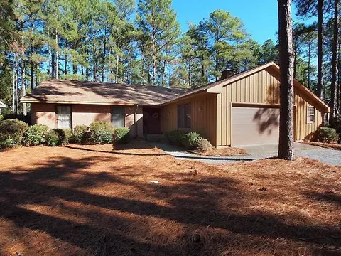 385 Sugar Pine Dr, Pinehurst, NC 28374 photo 1