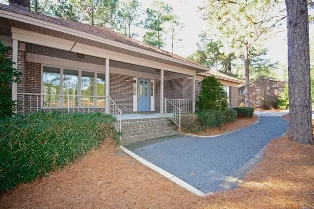  18 S Shamrock Dr, Foxfire, NC 27281 photo 2