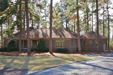 18 S Shamrock Dr, Foxfire, NC 27281