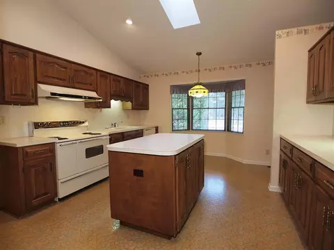 182 W Devonshire Ave, West End, NC 27376 photo 2
