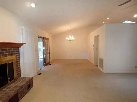 182 W Devonshire Ave, West End, NC 27376 photo 8