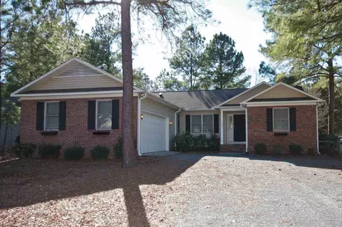 1390 E Longleaf Dr, Pinehurst, NC 28374 photo 1