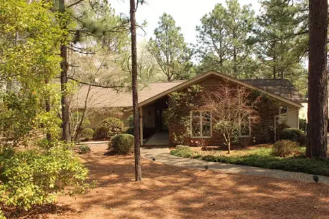 40 Firestone Ln, Pinehurst, NC 28374 photo 1