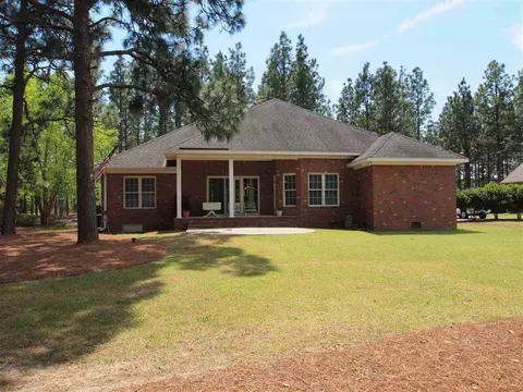389 Longleaf Dr, West End, NC 27376 photo 9