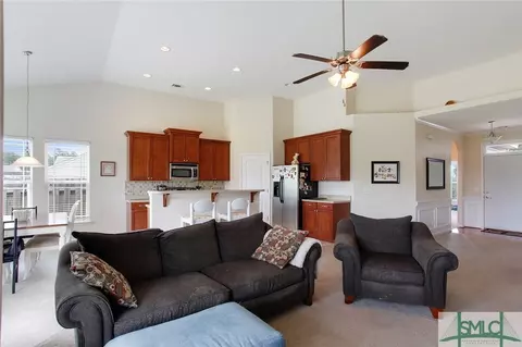 172 Lakepointe Dr, Savannah, GA 31407 photo 8