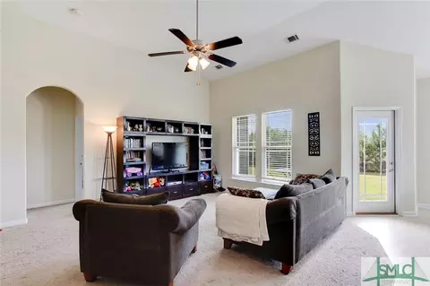 172 Lakepointe Dr, Savannah, GA 31407 photo 6