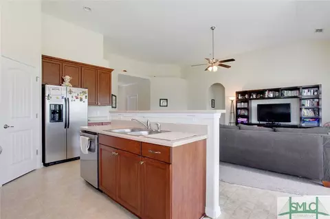 172 Lakepointe Dr, Savannah, GA 31407 photo 12