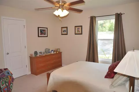 114 Central Dr, Aberdeen, NC 28315 photo 6