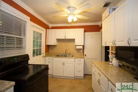 1307 E 51st St, Savannah, GA 31404 photo 9
