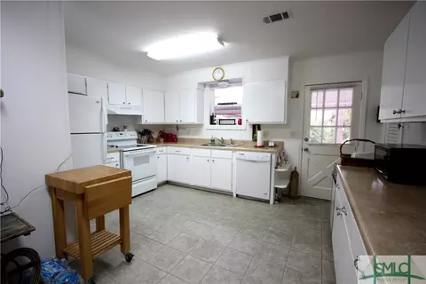 15 Circle Dr, Midway, GA 31320 photo 4