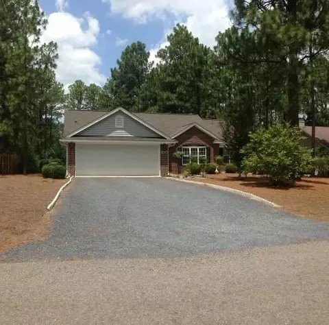 105 Rutledge Ln, Pinehurst, NC 28374 photo 2