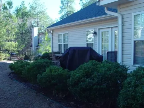 150 E Lake View Dr, Pinehurst, NC 28374 photo 2