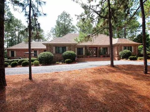195 Sugar Pine Dr, Pinehurst, NC 28374 photo 1