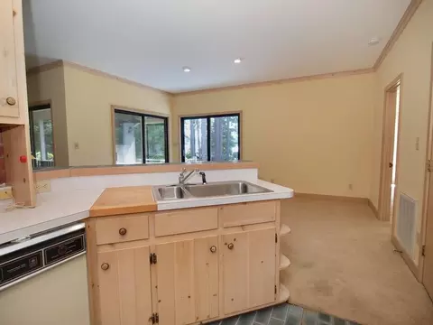 175 Firetree Ln, West End, NC 27376 photo 8