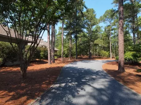 30 Linville Dr, Pinehurst, NC 28374 photo 4