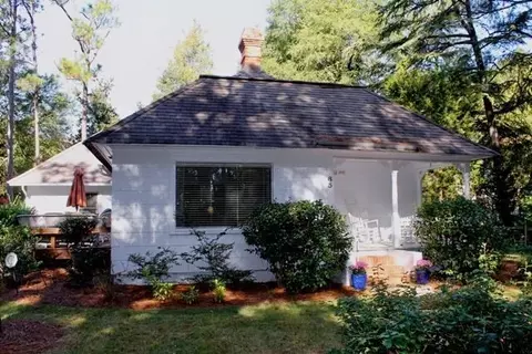 65 Cherokee Rd, Pinehurst, NC 28374 photo 2
