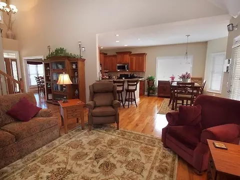 108 Rector Dr, West End, NC 27376 photo 5
