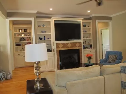 1318 Devonshire Trl, Aberdeen, NC 28315 photo 4