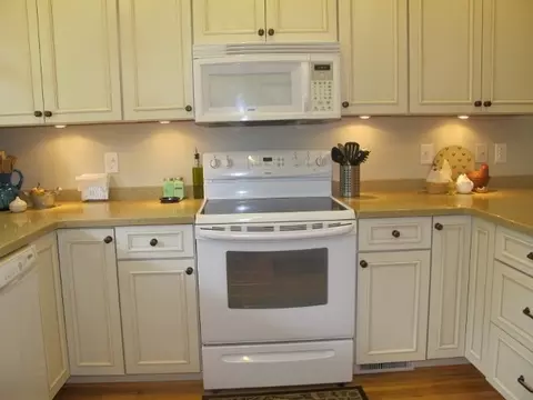 1318 Devonshire Trl, Aberdeen, NC 28315 photo 9