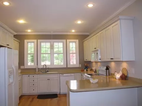 1318 Devonshire Trl, Aberdeen, NC 28315 photo 8