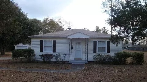 905 Rice St, Hamlet, NC 28345 photo 1