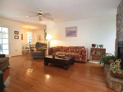 1375 E Longleaf Dr, Pinehurst, NC 28374 photo 3