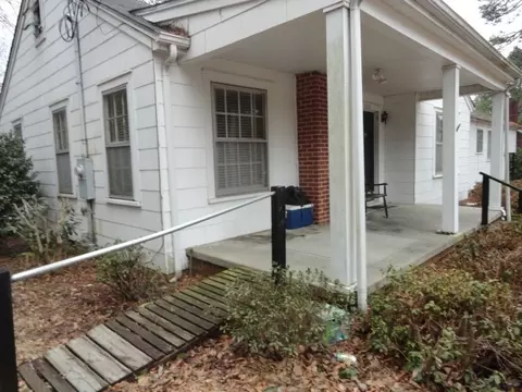 309 Mckinnon St, Hamlet, NC 28345 photo 3