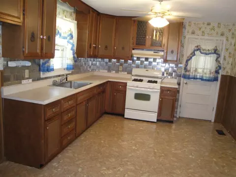 570 W Baltimore Ave, Pinebluff, NC 28373 photo 3