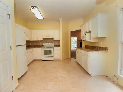 2010 W Longleaf Dr, Pinehurst, NC 28374 photo 8