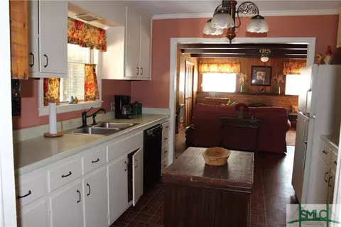 604 Early St, Springfield, GA 31329 photo 4