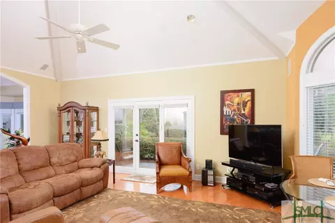 2 Springpine Ln, Savannah, GA 31411 photo 11