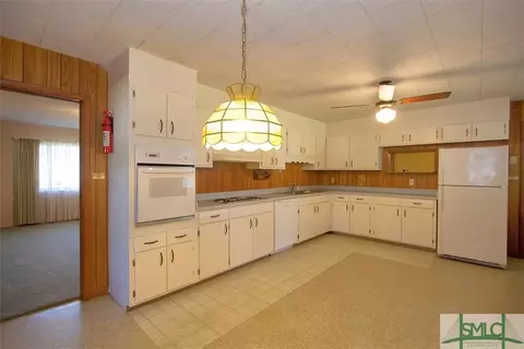 704 Park Ave, Claxton, GA 30417 photo 8