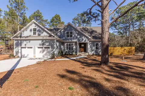 70 Mcleod Rd, Pinehurst, NC 28374 photo 1