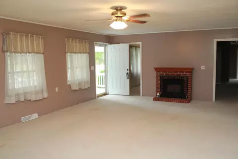 612 Boyette St, Hamlet, NC 28345 photo 2